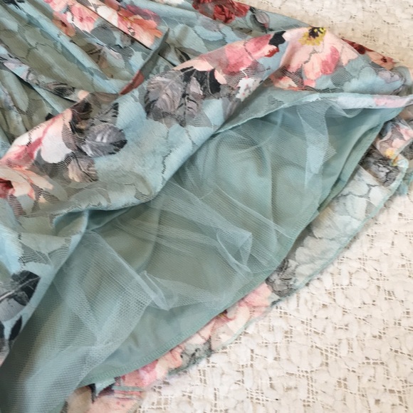 NWT Lace Fit & Flair Floral Dress Netted Underlay - Picture 8 of 16